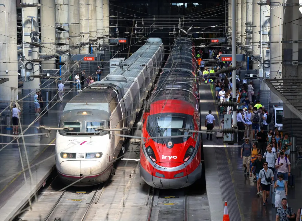 El uso del tren se dispara un 77% y los precios bajan un 42% tras la llegada de nuevos operadores