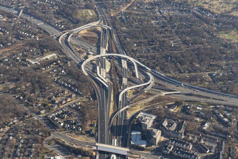 Ferrovial gana 540 millones hasta junio, un 30% más gracias a las plusvalías por desinversiones