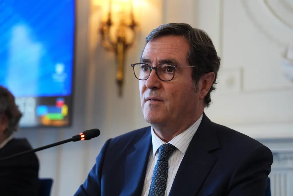 Garamendi (CEOE) culpa a la falta de Presupuestos de las incidencias en el sistema ferroviario español