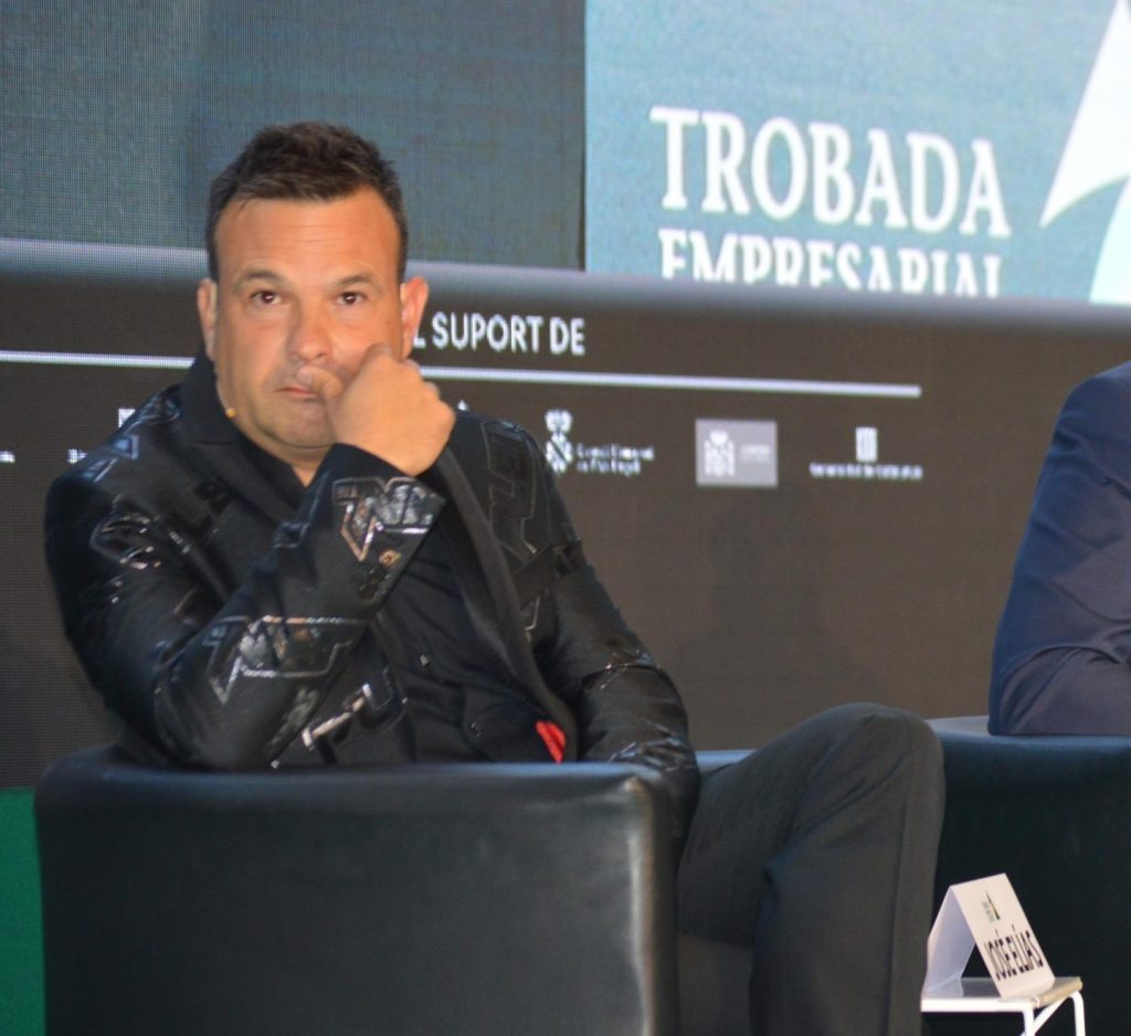 José Elías adquiere Namencis para crecer a 20 millones de Ebitda en cinco años con cuatro escuelas online