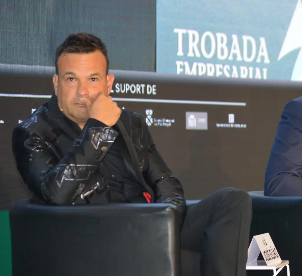 José Elías adquiere Namencis para crecer a 20 millones de Ebitda en cinco años con cuatro escuelas online