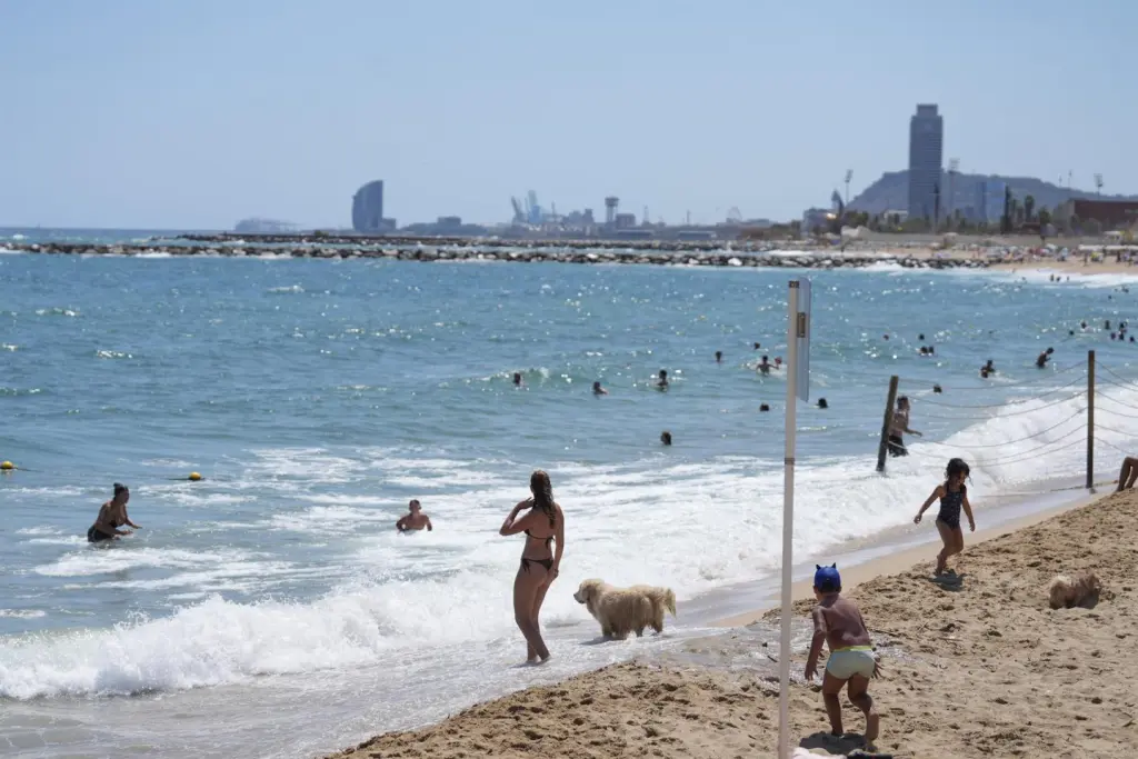 Los españoles gastarán 1.090 euros de media en sus vacaciones de agosto, según Aladinia