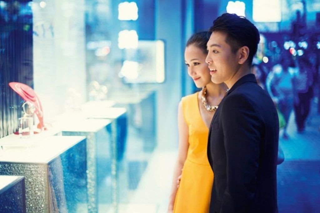 Los turistas de lujo en España gastarán el 43% de su presupuesto en experiencias exclusivas como tours privados, spas y catas.