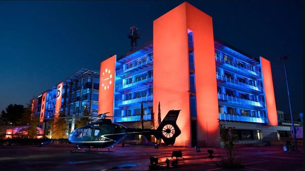 MFE cae casi un 6% en bolsa tras mejorar su oferta por ProSiebenSat.1, que sube un 12%.