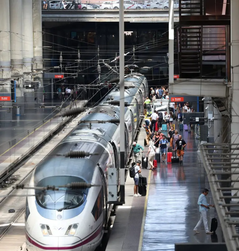 Renfe elige seis empresas para desarrollar soluciones de inteligencia artificial en el ámbito ferroviario
