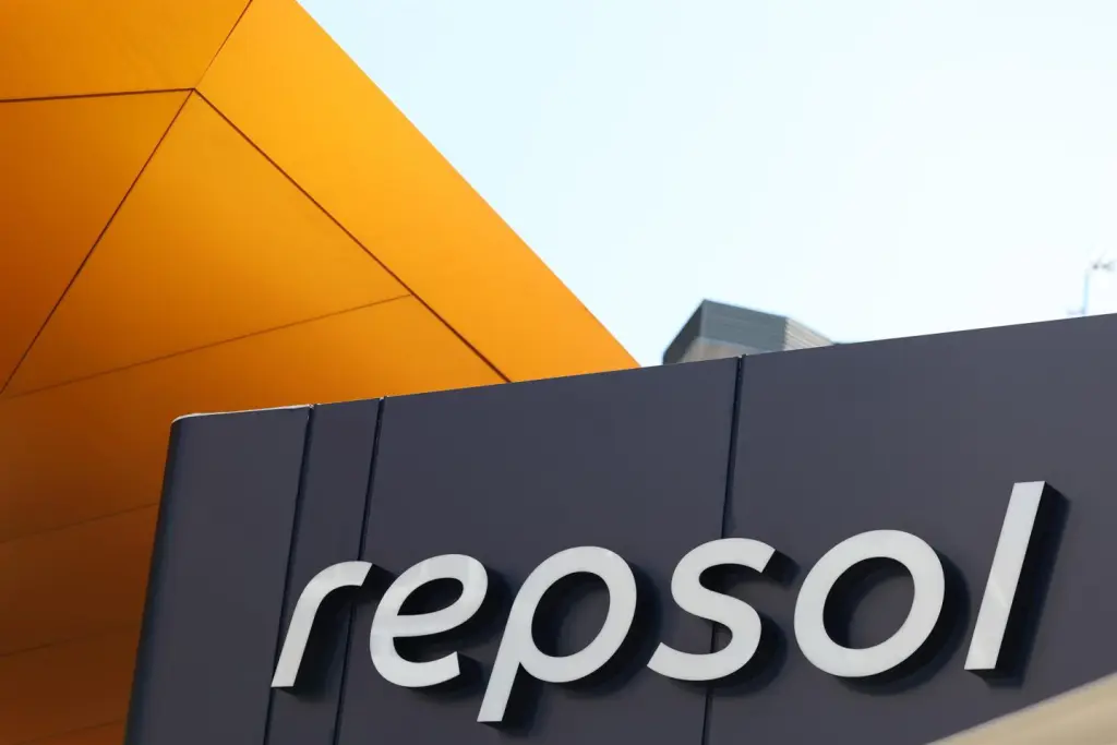 Repsol concluye recompra de acciones por 300 millones de euros con 25,19 millones de títulos adquiridos