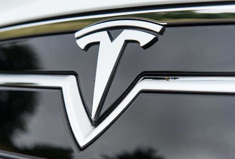 Tesla lanza Model Y en la India desde 60.000 euros, pese a elevados aranceles.