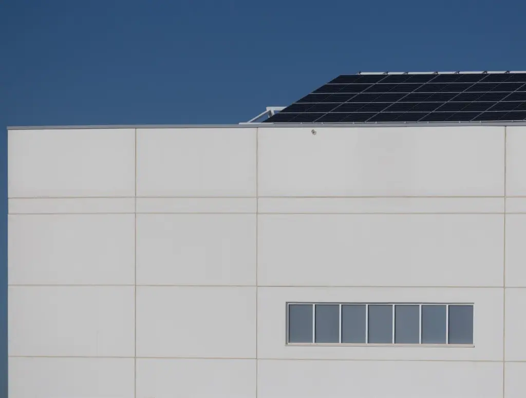 Acciona Energía y Bankinter se unen para fomentar el autoconsumo energético en empresas españolas