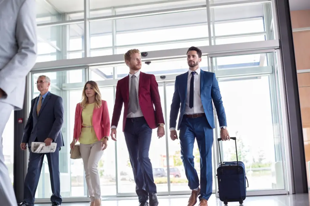 El 73% de los altos ejecutivos viaja por trabajo con familiares, amigos o mascotas, según TravelPerk