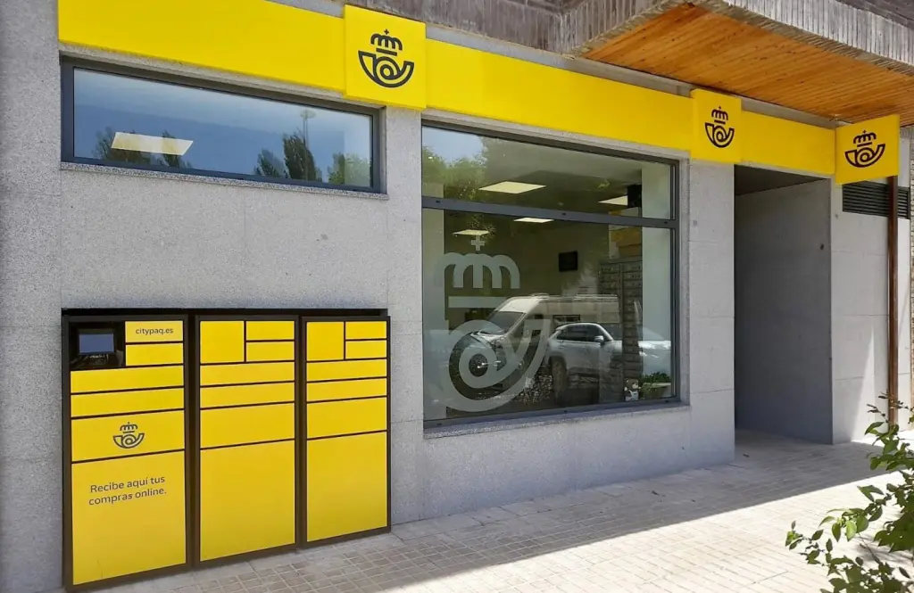 El PP cuestiona al Gobierno por el colapso de Correos en verano debido a la falta de personal