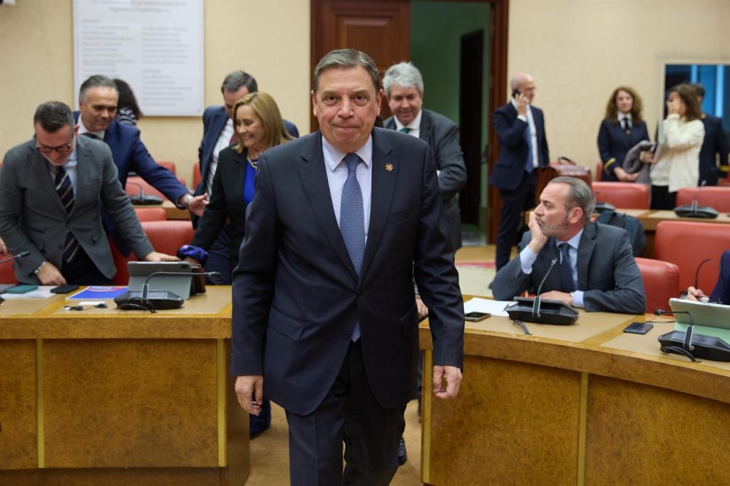 El PP solicita que el ministro Planas comparezca en el Congreso por los incendios en áreas rurales