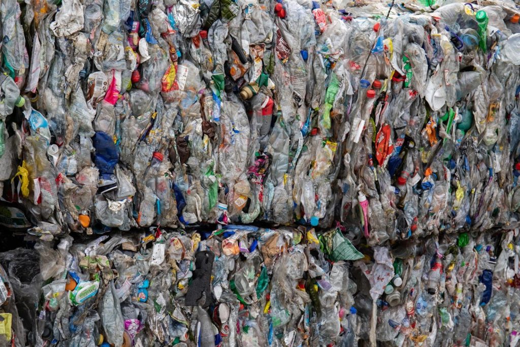 La CNMC pide un modelo único de gestión de residuos de envases consensuado por CCAA y el Estado