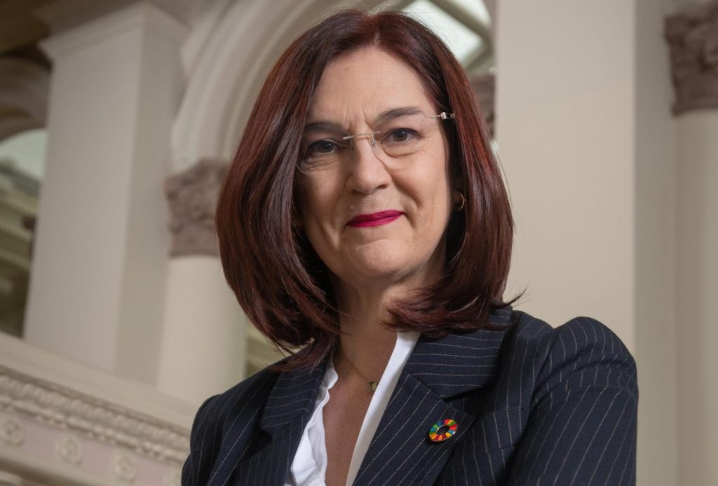 La CNMC suprime las obligaciones de Telefónica en servicios mayoristas de banda ancha fija.