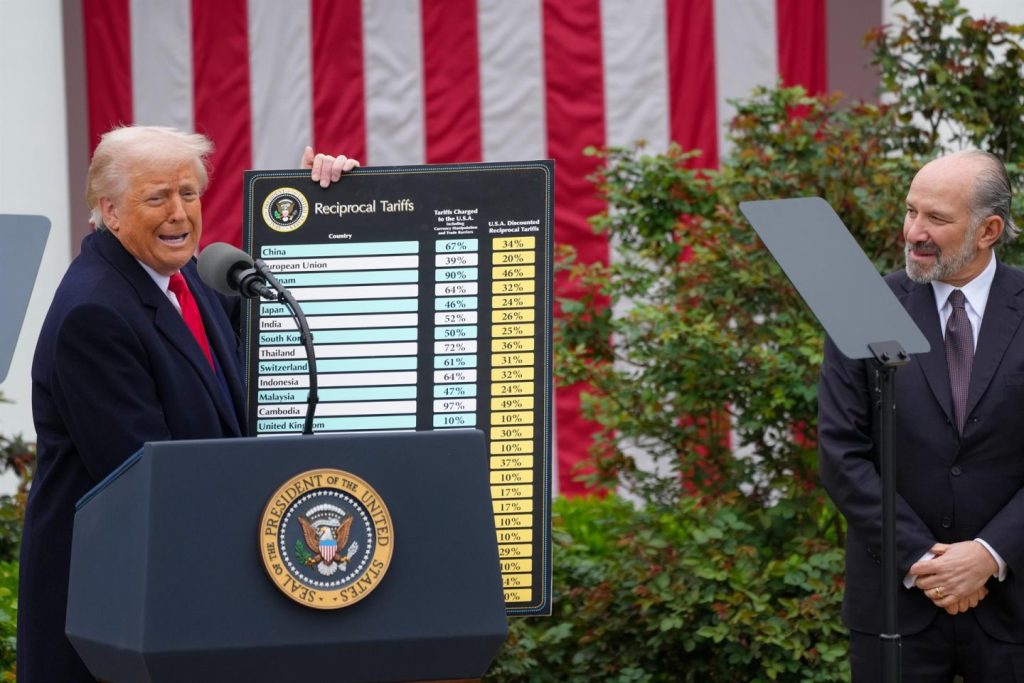 La Justicia de EE.UU. declara ilegales aranceles de Trump, pero seguirán vigentes hasta octubre