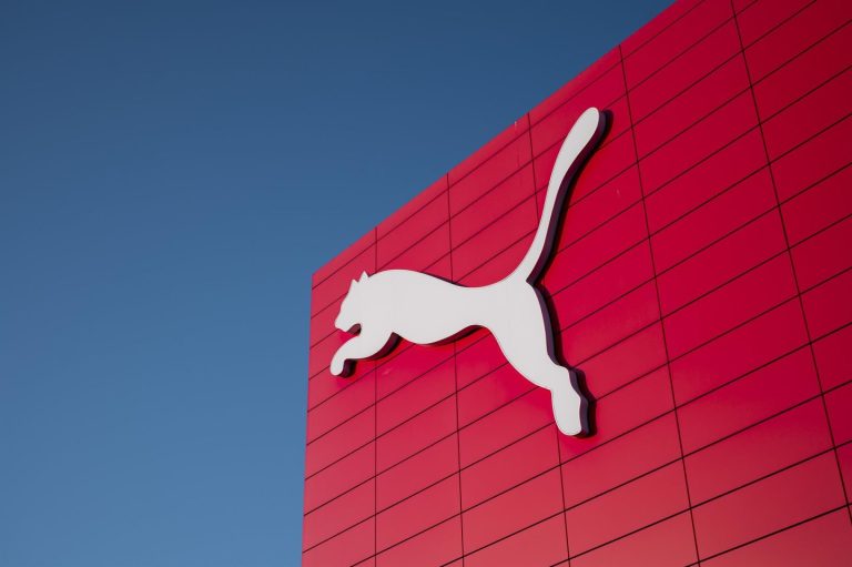 Las acciones de Puma suben un 15% ante la posible venta de la participación de los Pinault.