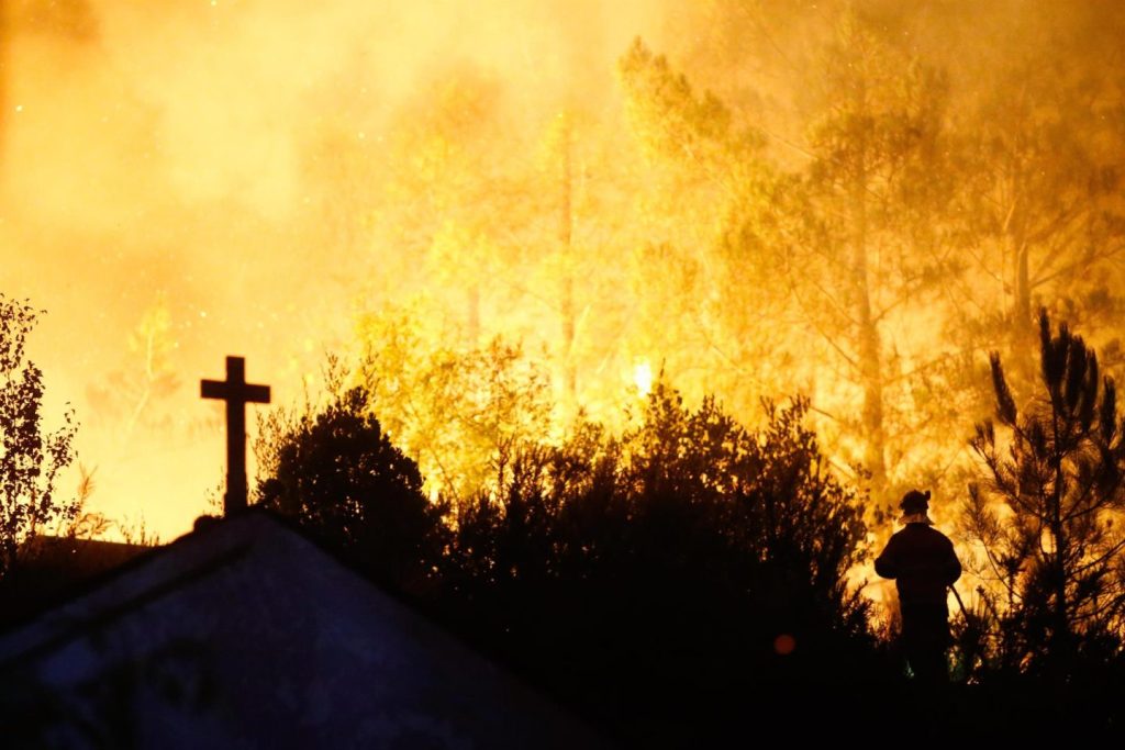 Los incendios forestales reducen el turismo en Extremadura, Castilla y León, Galicia y Andalucía