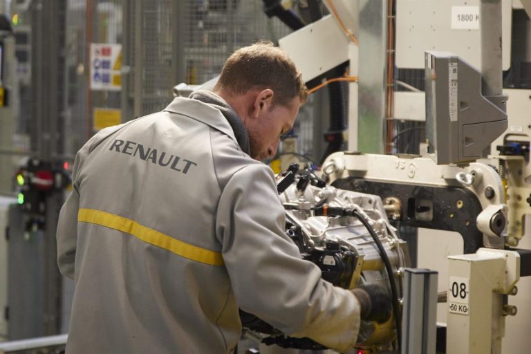 Renault España duplica su beneficio neto a 115,4 millones en 2024 pese a la incertidumbre económica