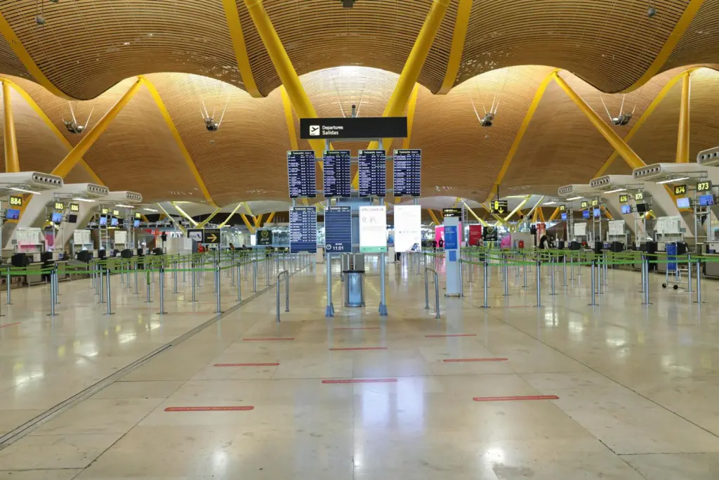 Aena planea 20 años de crecimiento en aeropuertos con 12.888 millones de euros de inversión.