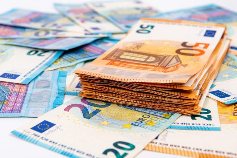 Cómo conseguir dinero fácil y rápido
