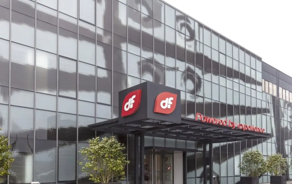 Duro Felguera se desploma un 5% tras pedir nueva prórroga del preconcurso en Gijón.