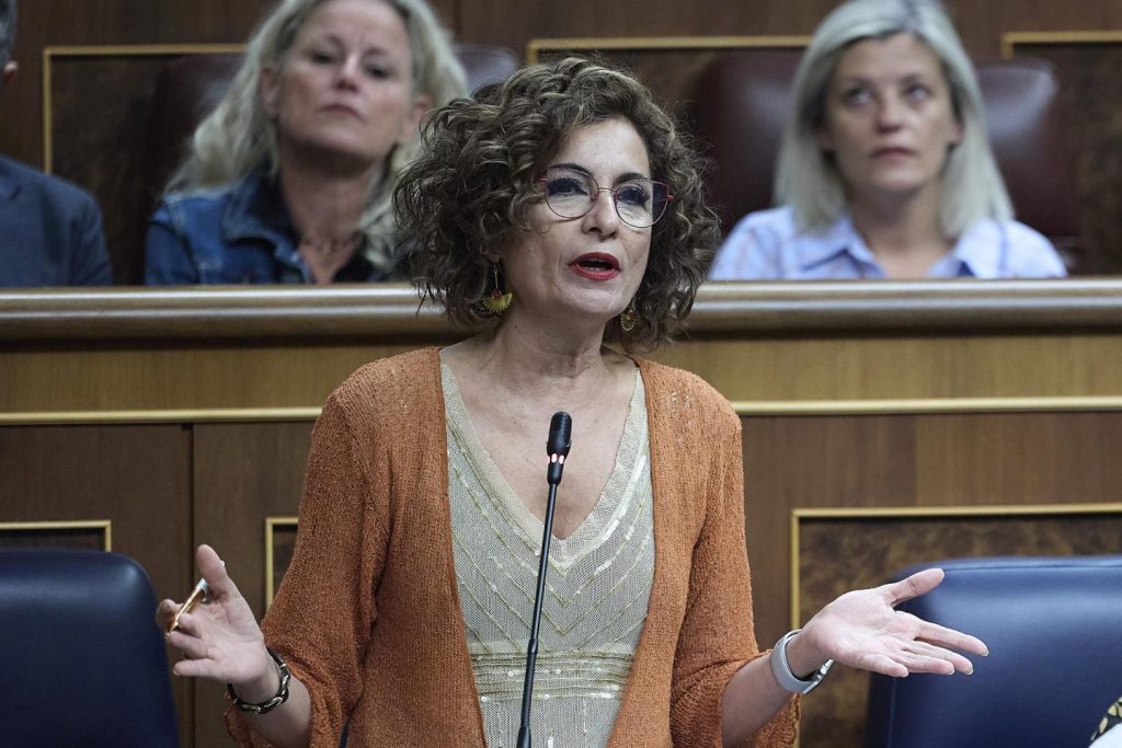 El déficit público en julio baja al 1,84% del PIB y el estatal cae al 2,13% en agosto pese a la DANA