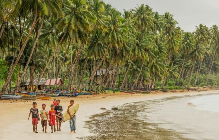 El turismo solidario crece un 20% anual en todo el mundo, marcando tendencia entre jóvenes.