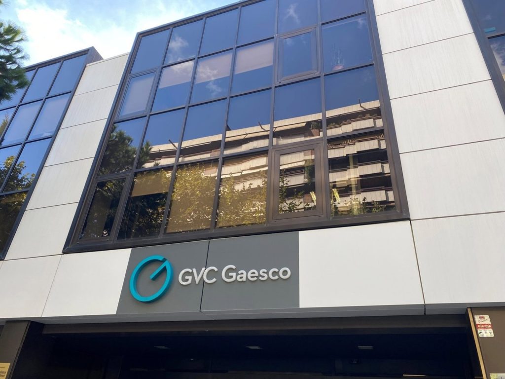 GVC Gaesco sustituye a Merlín, Sabadell y Repsol por Colonial, BBVA y Endesa en su listado clave