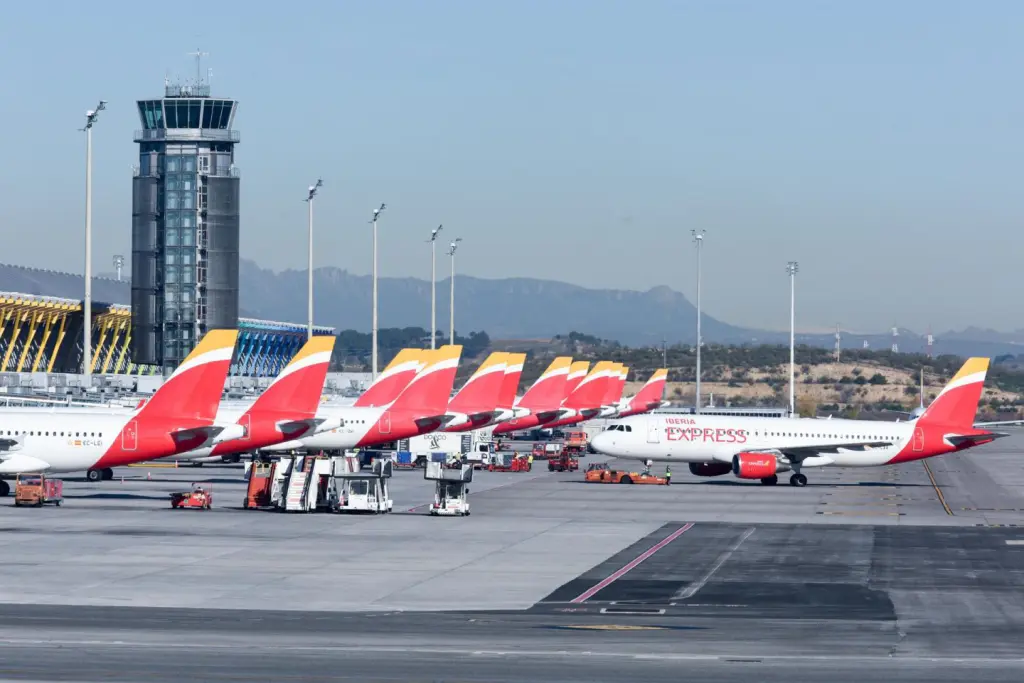 IAG acepta oferta de 371 millones de euros para recompra de bonos con vencimiento en 2027 y 2029