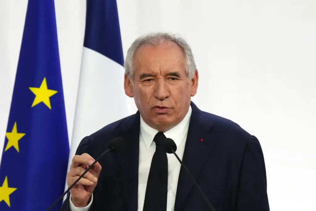 La Bolsa de París sube tras la pérdida de la moción de confianza por parte de Bayrou