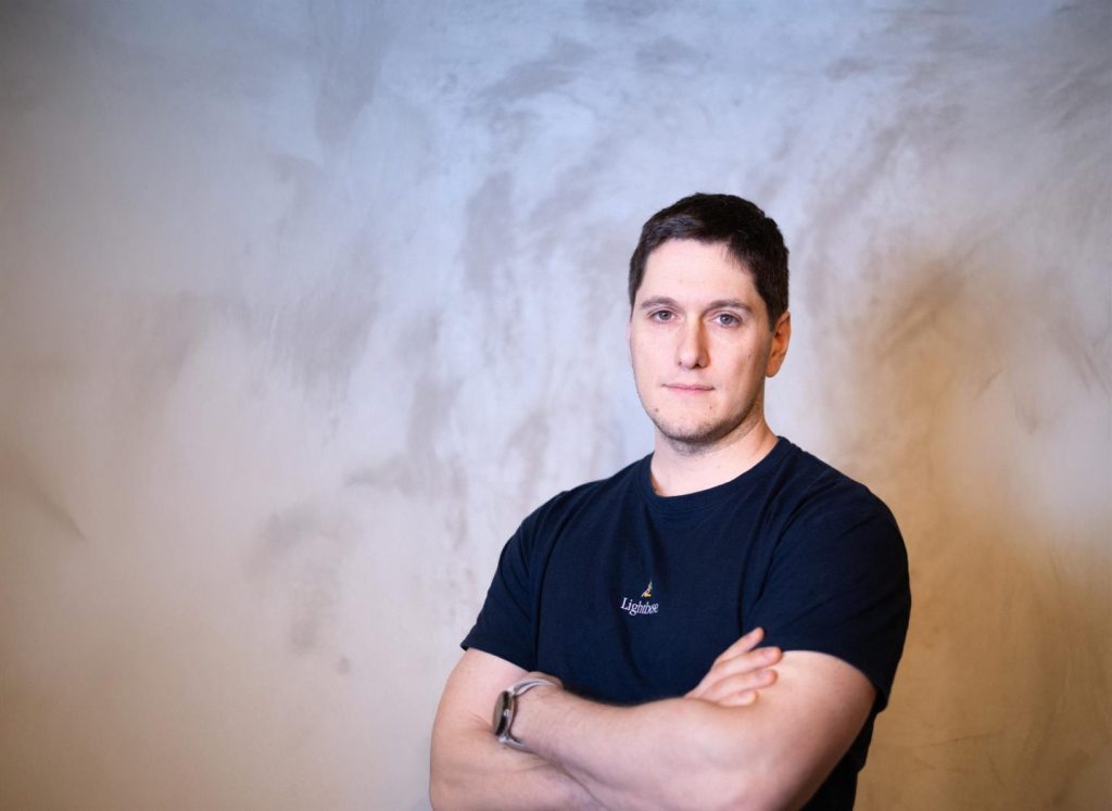 Lightbase recauda 2,2 millones de euros y lanza plataforma de IA para ingenieros y desarrolladores