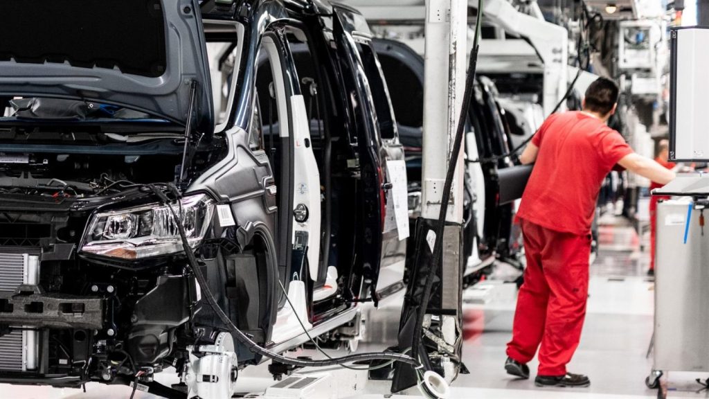 Los fabricantes de automóviles piden a la UE un cambio pragmático en política de descarbonización.