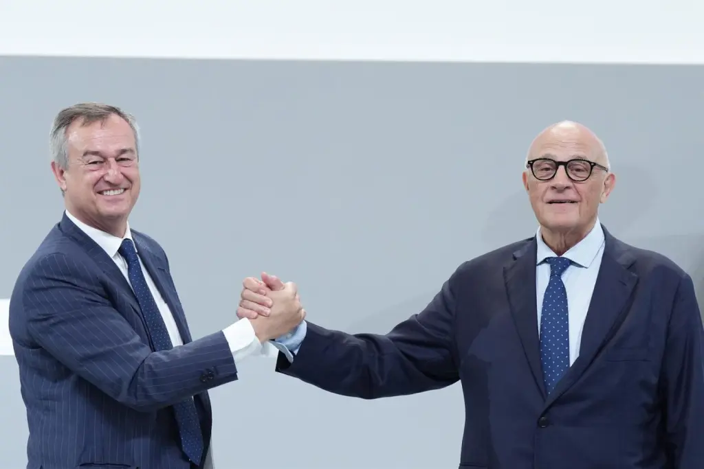 Oliu pide a los accionistas de Sabadell rechazar la OPA del BBVA y no caer en engaños.