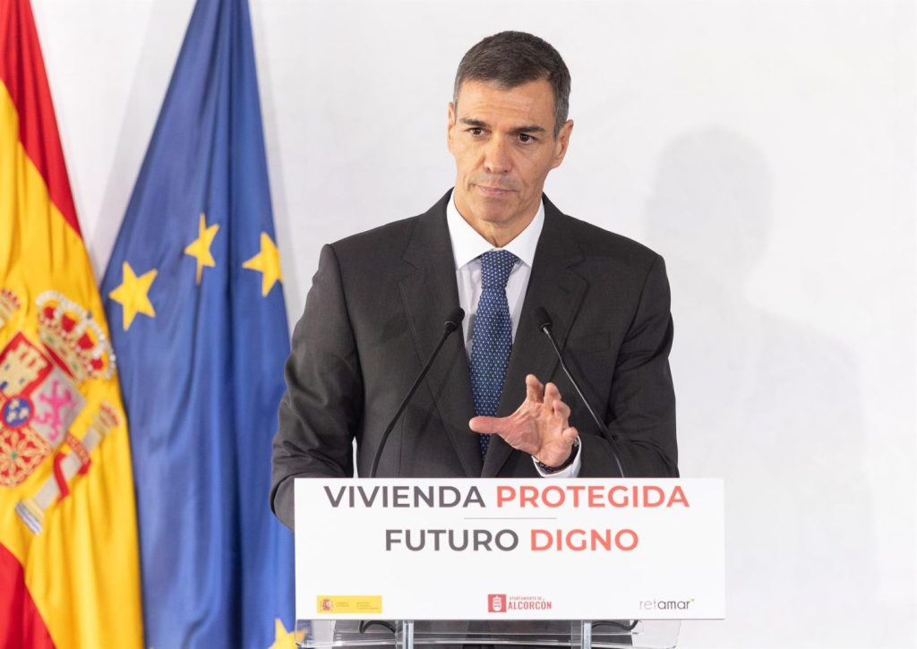 Sánchez pide a CCAA y municipios aplicar la Ley de Vivienda para reducir precios de alquileres.