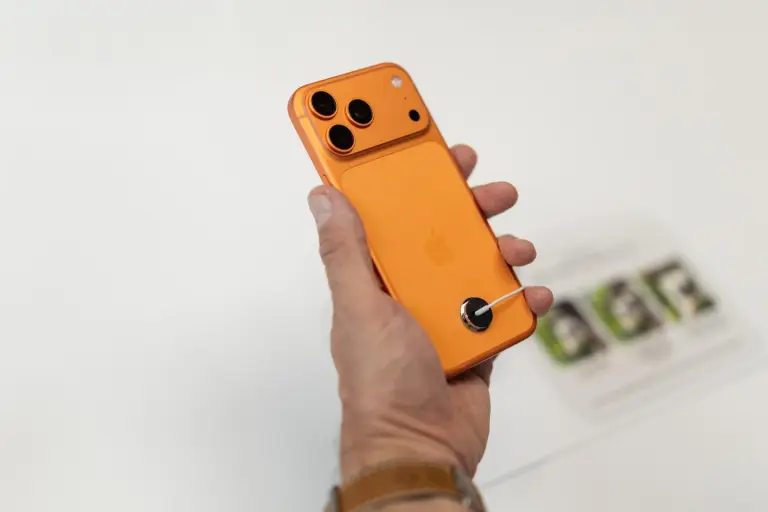 Banco Santander: iPhone 17 gratis por nómina de 1200€, 2 recibos y uso de tarjeta bajo renting de 36 meses