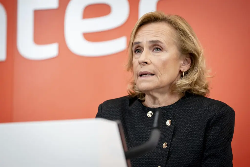 Bankinter confía en superar los 1.000 millones de euros en beneficios en 2025, según su CEO.
