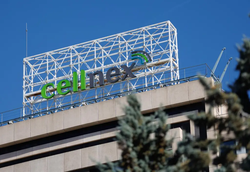 Cellnex vende su negocio de centro de datos en Francia a VIF por 391 millones de euros