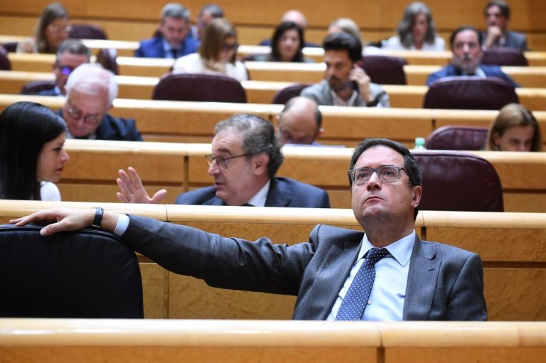 Cientos de funcionarios se reúnen en Madrid para reclamar mejoras salariales ante el ninguneo estatal