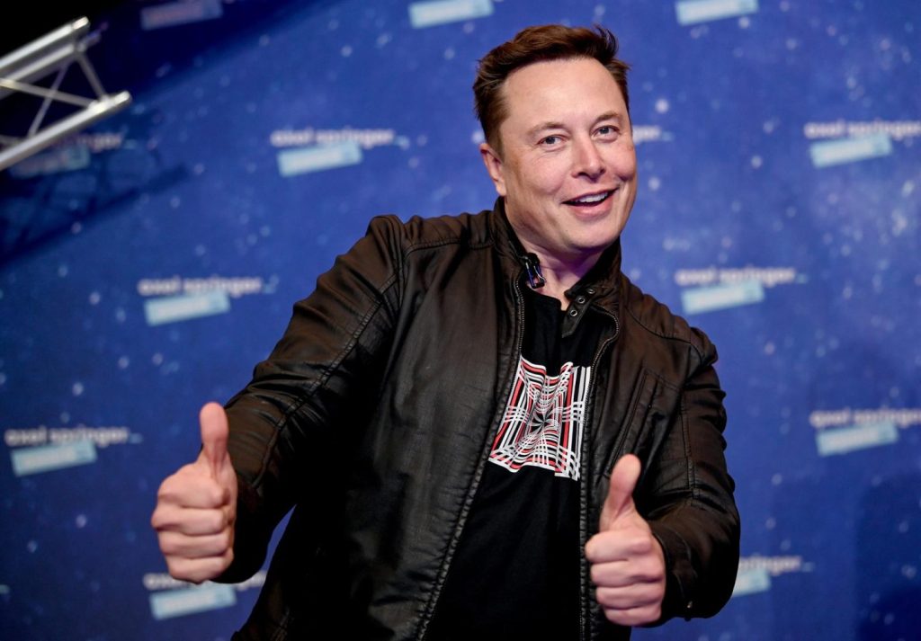 Elon Musk es la primera persona en alcanzar un patrimonio de 500.000 millones de dólares.