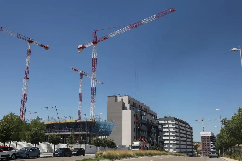 Los visados para obra de viviendas nuevas superan las 84.000 unidades hasta julio, un 10,9% más