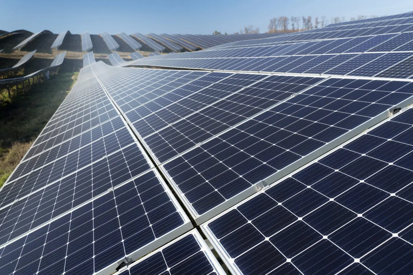 Mejores fabricantes de paneles solares 2025