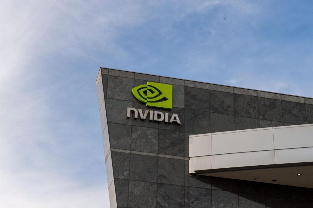 Nvidia podría alcanzar una valoración histórica de 5 billones de dólares en Bolsa hoy.