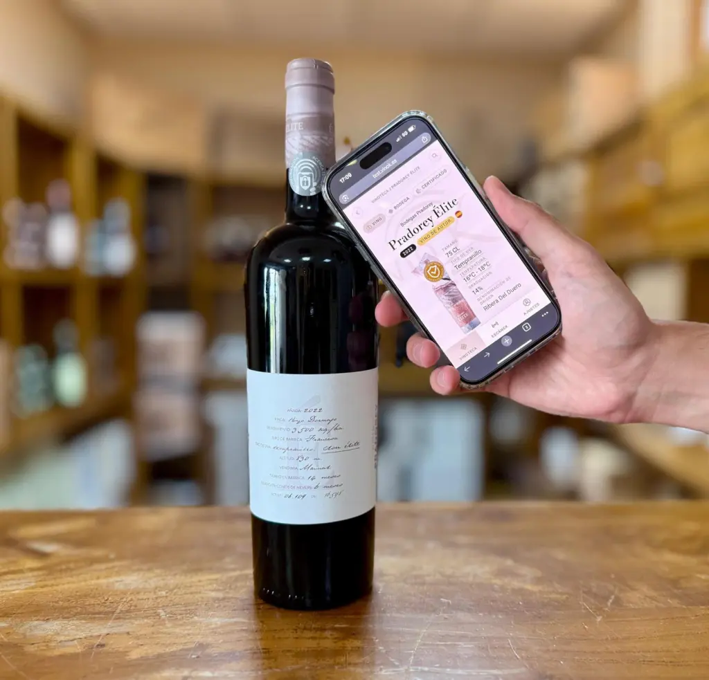 Pradorey usa blockchain para asegurar la autenticidad de sus vinos con chips NFC y códigos únicos