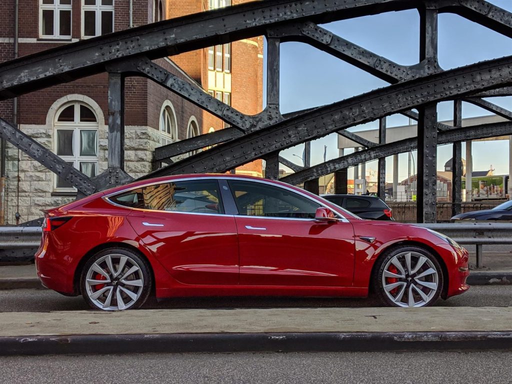 Tesla lidera ventas de coches eléctricos en septiembre: Model 3 y Model Y arrasan en ventas en España