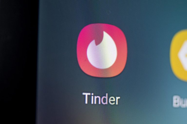 ¿Se puede comprar el amor? Así es como las apps de citas han cambiado las reglas