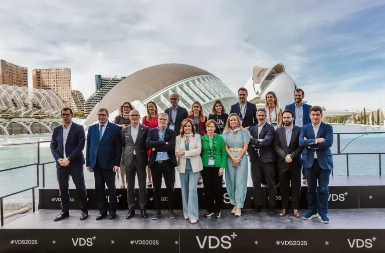 Valencia Digital Summit 2025 inicia resaltando la tecnología al servicio del bien común y las personas