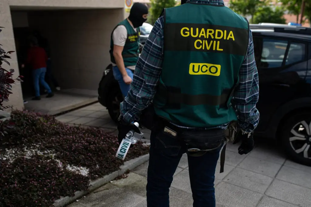 Acciona se desploma casi un 10% tras la presencia de la Guardia Civil por el ‘caso Koldo’