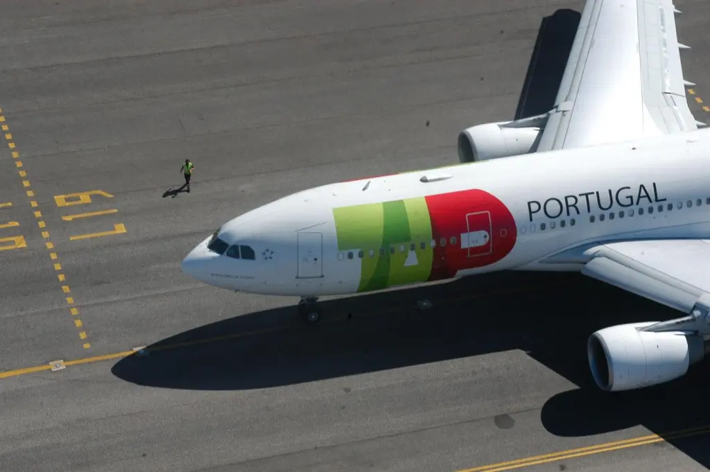 Air France-KLM, Lufthansa e IAG compiten por la aerolínea portuguesa TAP en privatización clave
