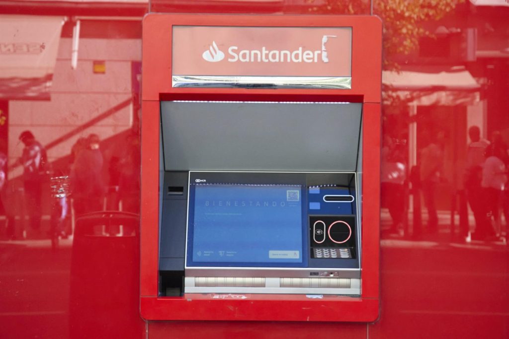 Banco Santander elimina comisión por transferencias internacionales a particulares en app y web