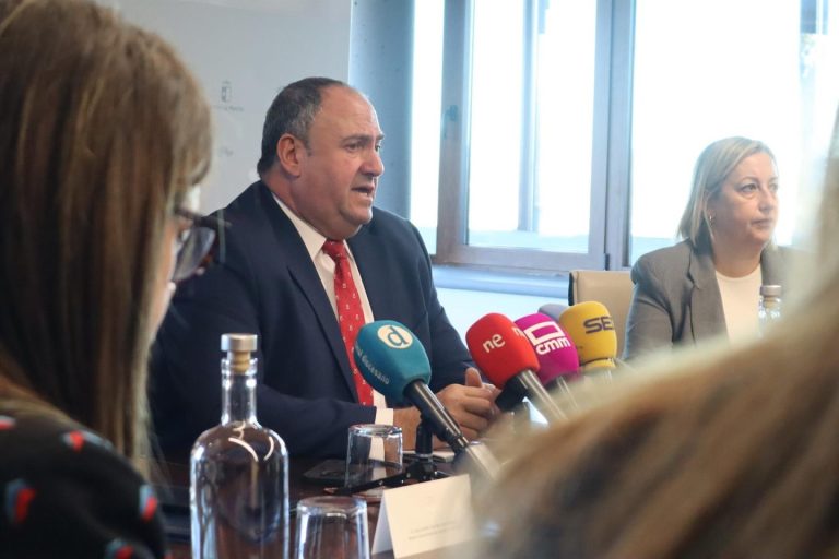 Castilla-La Mancha confinará aves de corral en todos sus municipios por riesgo de gripe aviar