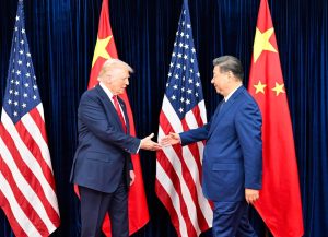 China suspende arancel del 24% a mercancías de EEUU por un año tras tregua entre Trump y Xi Jinping